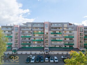 Priestranný 3-izbový byt s veľkým balkónom v bytovom dome Javor — foto 17