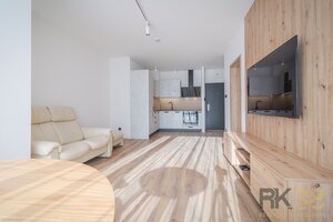 Na prenájom lukratívne 2-izbové byty v centre Popradu — foto 4