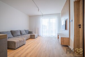 Na prenájom lukratívne 2-izbové byty v centre Popradu — foto 9