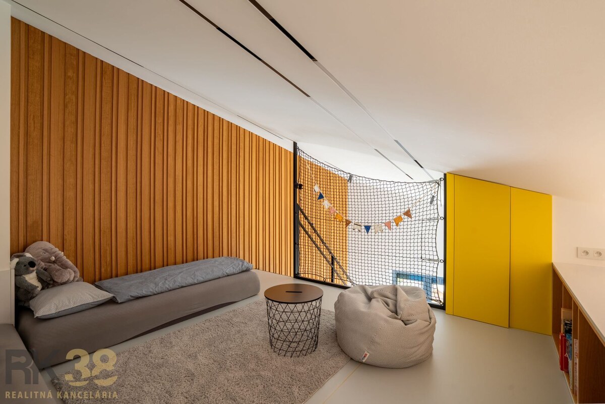 Exkluzívny 100 m² apartmán s terasou a výhľadom na Slavkovský štít — foto 18