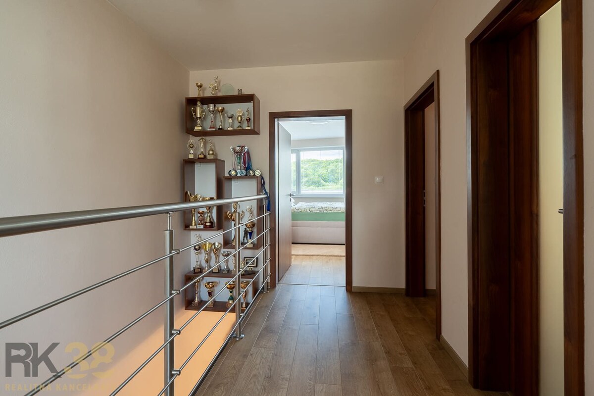 Výnimočná ponuka: Exkluzívny rodinný dom s investičným potenciálom — foto 14