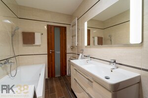 Výnimočná ponuka: Exkluzívny rodinný dom s investičným potenciálom — foto 16