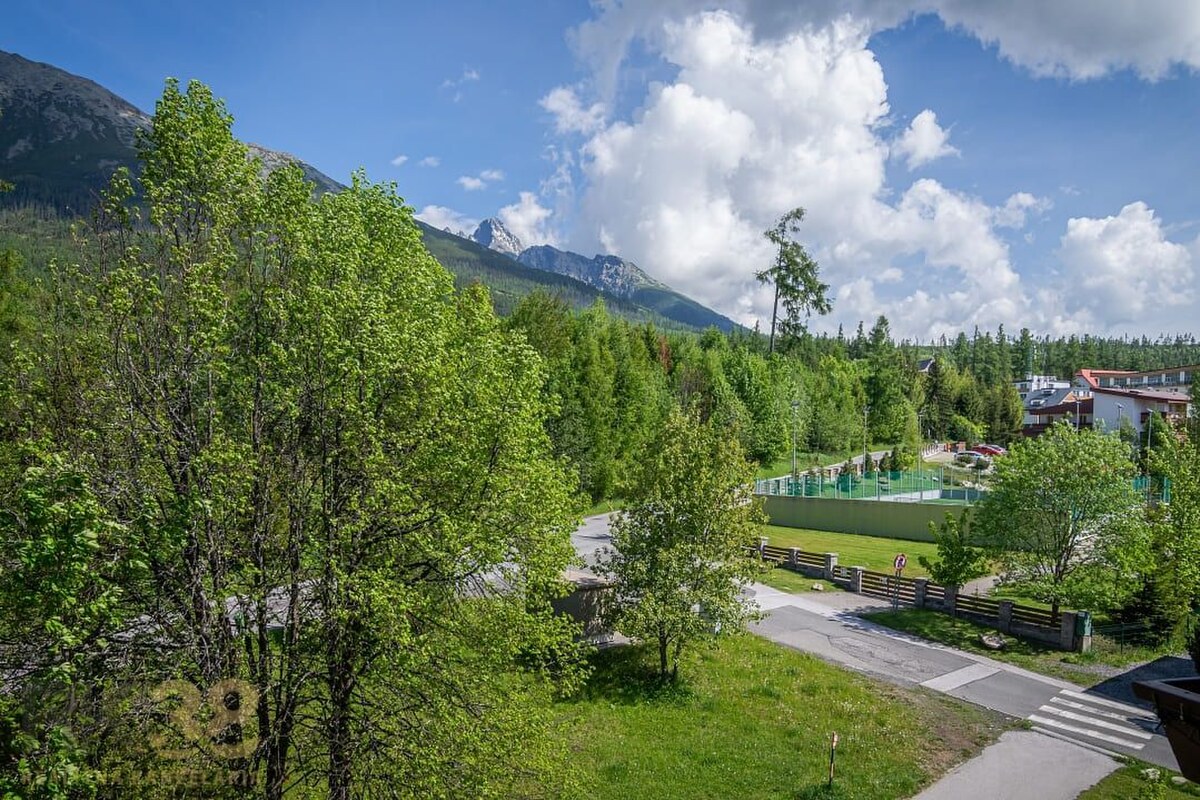 Znížená cena: priestranný apartmán s TOP polohou v Starom Smokovci — foto 5
