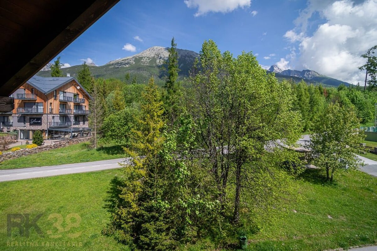 Znížená cena: priestranný apartmán s TOP polohou v Starom Smokovci — foto 6