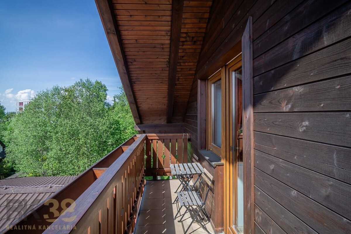 Znížená cena: priestranný apartmán s TOP polohou v Starom Smokovci — foto 8