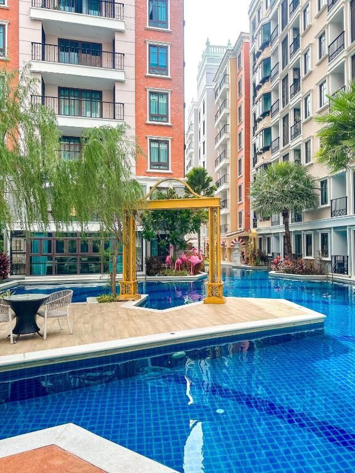 Priestranný 3-izbový apartmán v španielskom štýle | Pattaya, Thajsko — foto 17