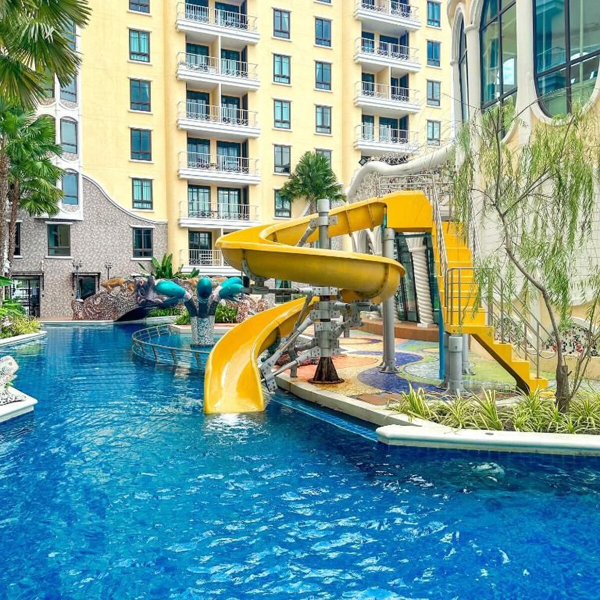 Priestranný 3-izbový apartmán v španielskom štýle | Pattaya, Thajsko — foto 18