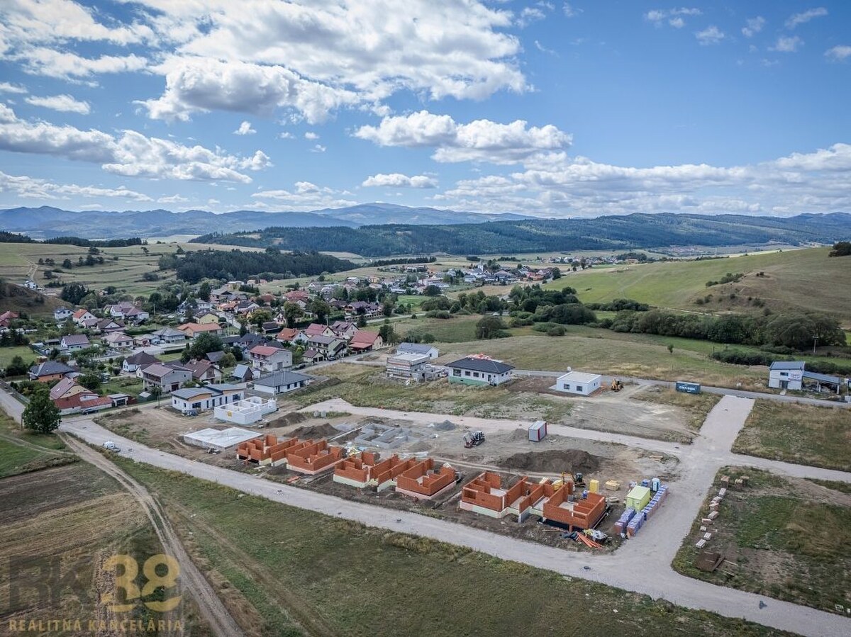 Moderná novostavba rodinného domu v obci Hôrka — foto 2