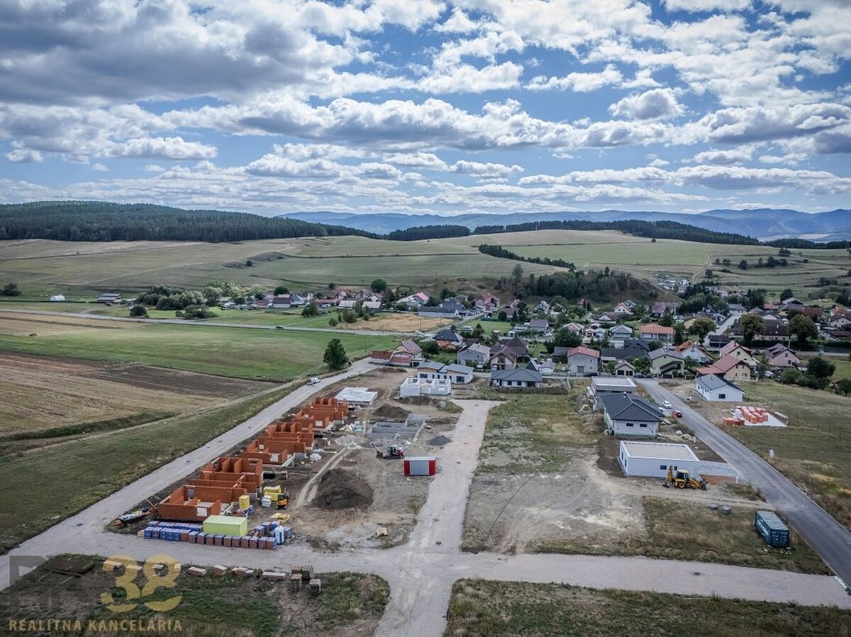 Moderná novostavba rodinného domu v obci Hôrka — foto 3