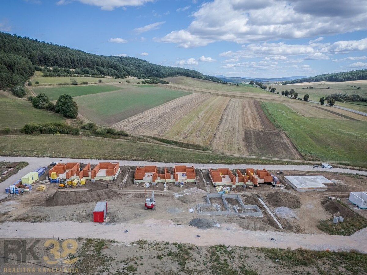 Moderná novostavba rodinného domu v obci Hôrka — foto 4