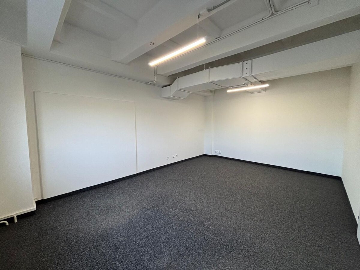 Prenájom kancelárskych priestorov v OD Prior v širšom centre Popradu — foto 15