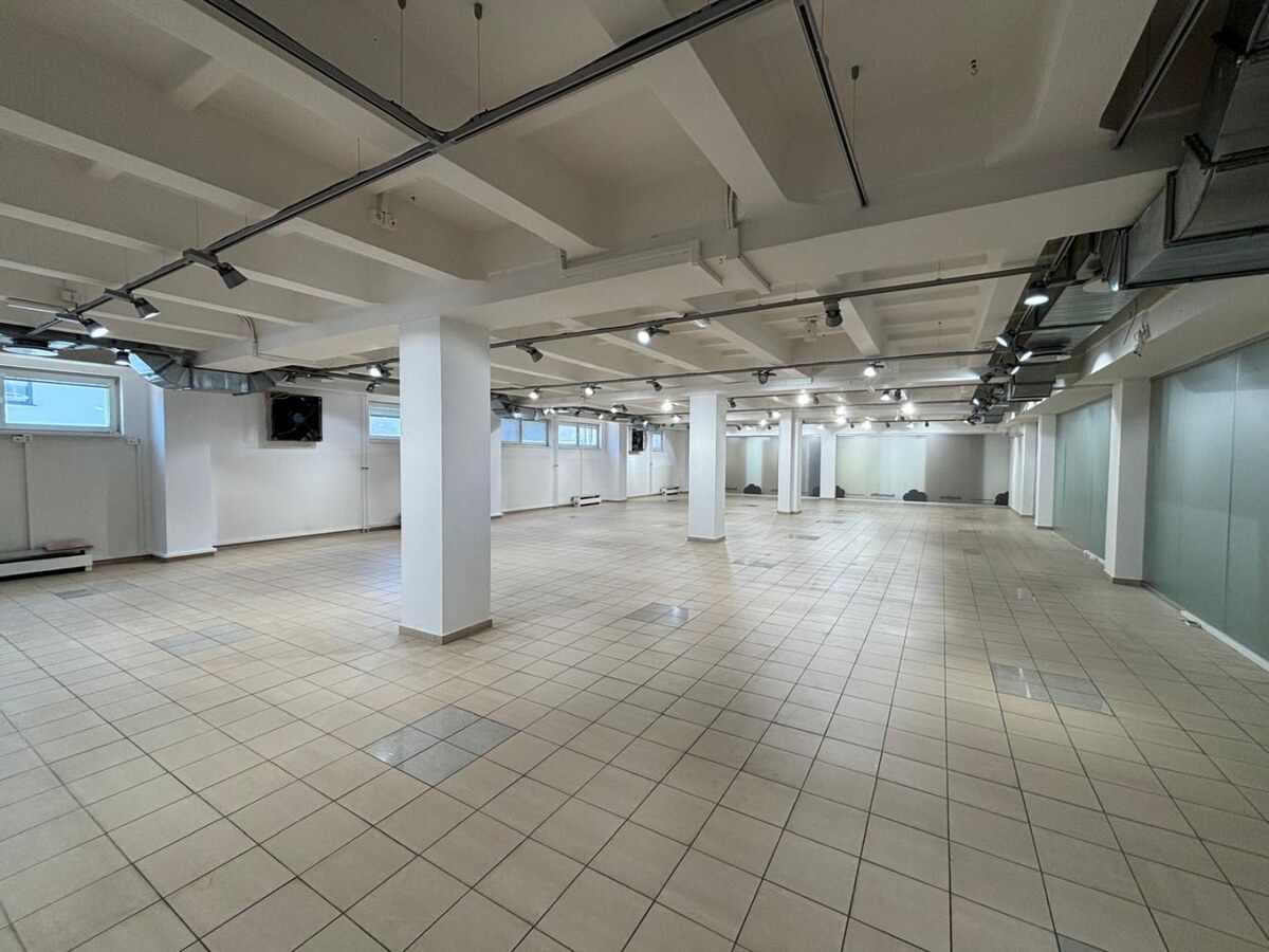 Prenájom kancelárskych priestorov v OD Prior v širšom centre Popradu — foto 2