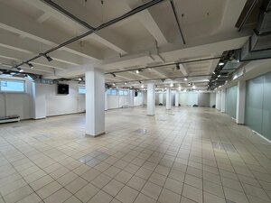 Prenájom kancelárskych priestorov v OD Prior v širšom centre Popradu — foto 2