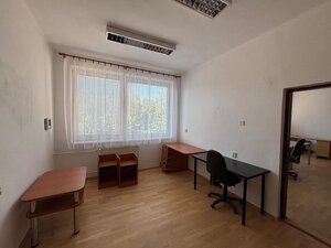 Prenájom kancelárskych priestorov/garáže v Kežmarku v centre — foto 10