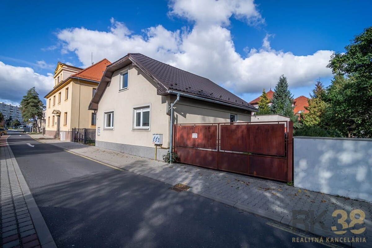 Rodinný dom s potenciálom na výstavbu developerského projektu — foto 8
