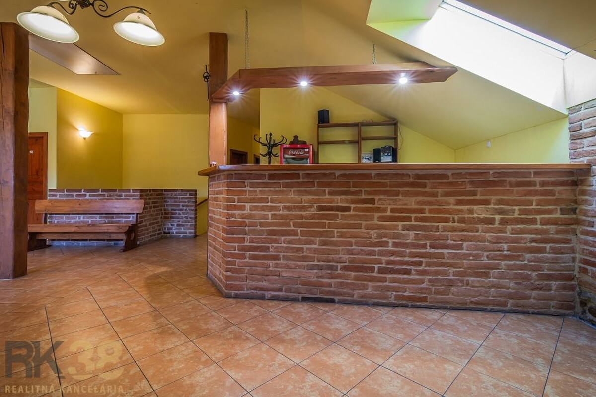 Reštauračný objekt s možnosťou prestavby na byty či kancelárie — foto 13