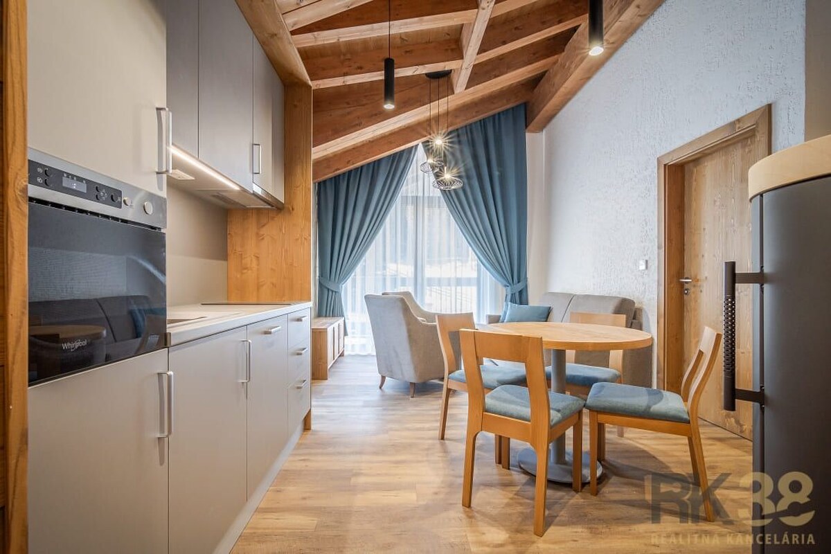 Moderný investičný chalet s troma apartmánmi na svahu v Jasnej — foto 12