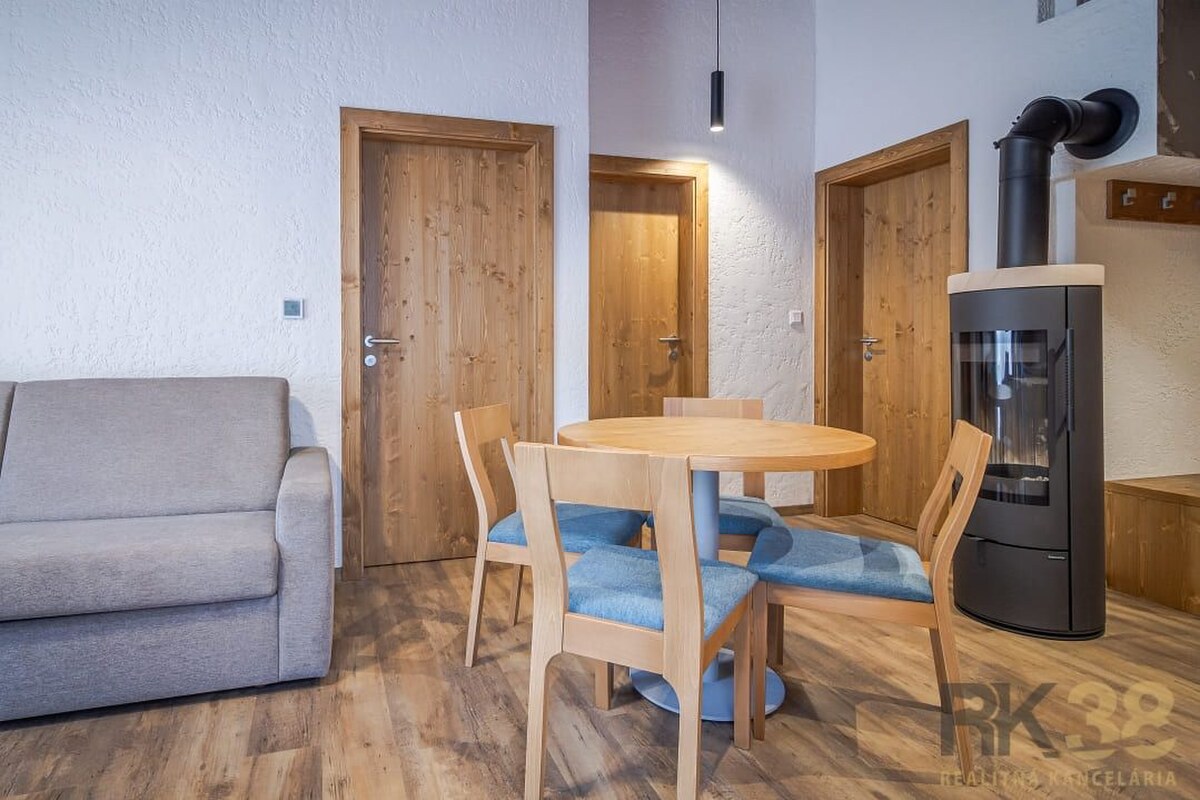 Moderný investičný chalet s troma apartmánmi na svahu v Jasnej — foto 14