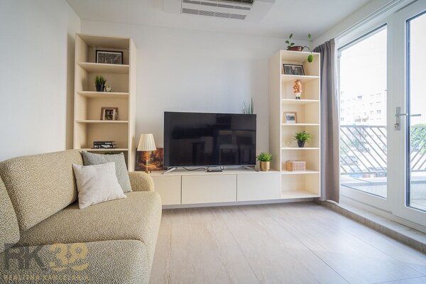 Exkluzívny 4-izbový apartmán s dvomi terasami a samostatným vstupom