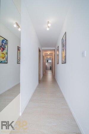 Exkluzívny 4-izbový apartmán s dvomi terasami a samostatným vstupom — foto 9