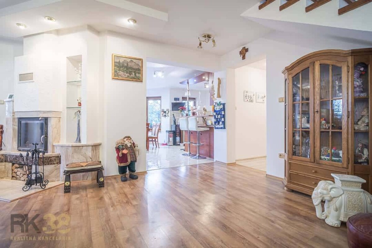 Rodinný dom v podtatranskej obci Stará Lesná — foto 7