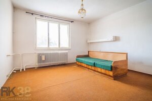 Rodinný dom v Mlynici so slnečným pozemkom a výborným potenciálom — foto 13