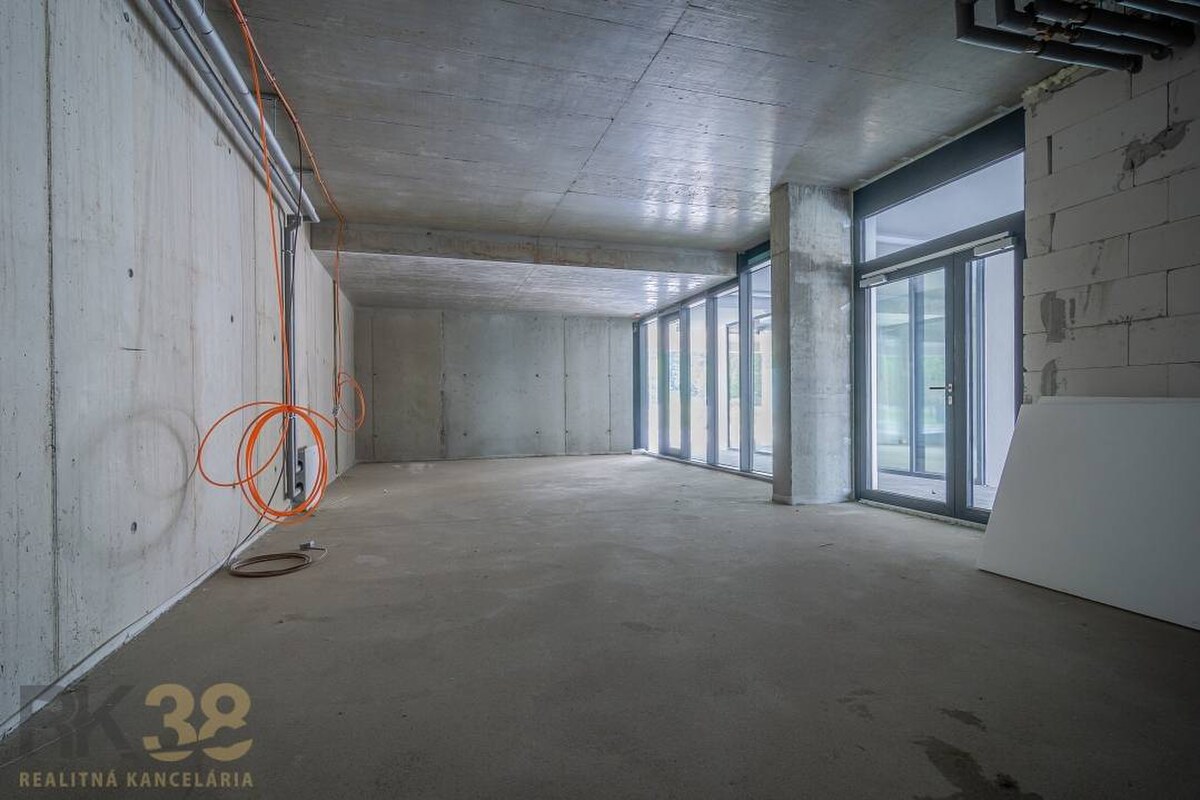 Na predaj – obchodné priestory v projekte Baťove rezidencie, Svit — foto 8