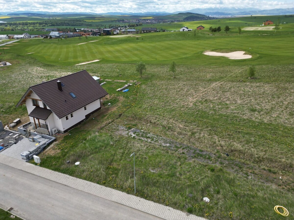 Na predaj stavebný pozemok v atraktívnej lokalite obce Malý Slavkov — foto 2