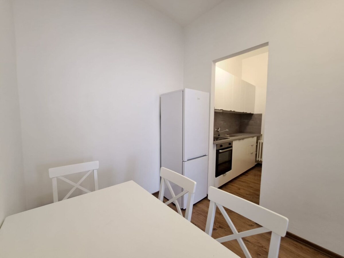 Priestranný 2,5-izbový byt (100 m²) priamo na Námestí sv. Egídia — foto 5