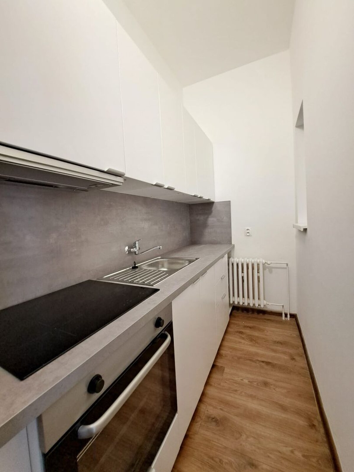 Priestranný 2,5-izbový byt (100 m²) priamo na Námestí sv. Egídia — foto 6