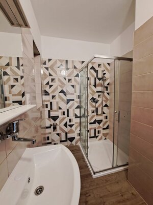 Priestranný 2,5-izbový byt (100 m²) priamo na Námestí sv. Egídia — foto 7