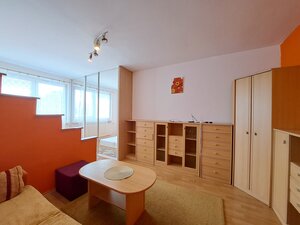Útulný 1-izbový byt s balkónom na prenájom — foto 2