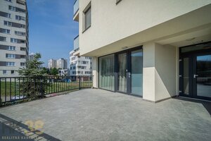 Na prenájom kompletne zariadený 4-izbový apartmán s dvomi terasami — foto 17