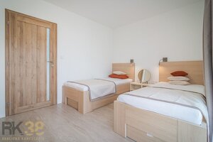 Na prenájom kompletne zariadený 4-izbový apartmán s dvomi terasami — foto 6
