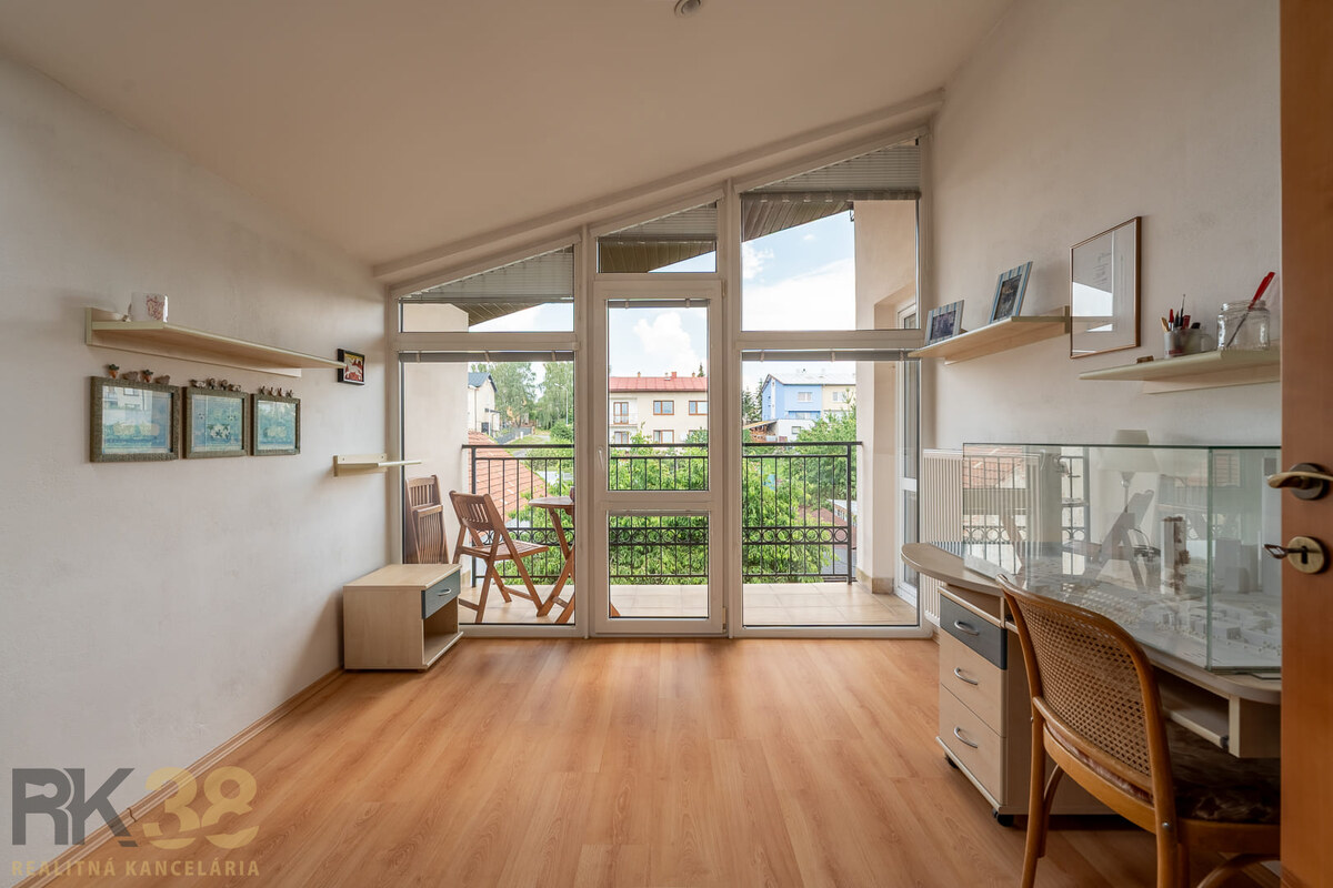 Výnimočný rodinný dom s investičným potenciálom — foto 14