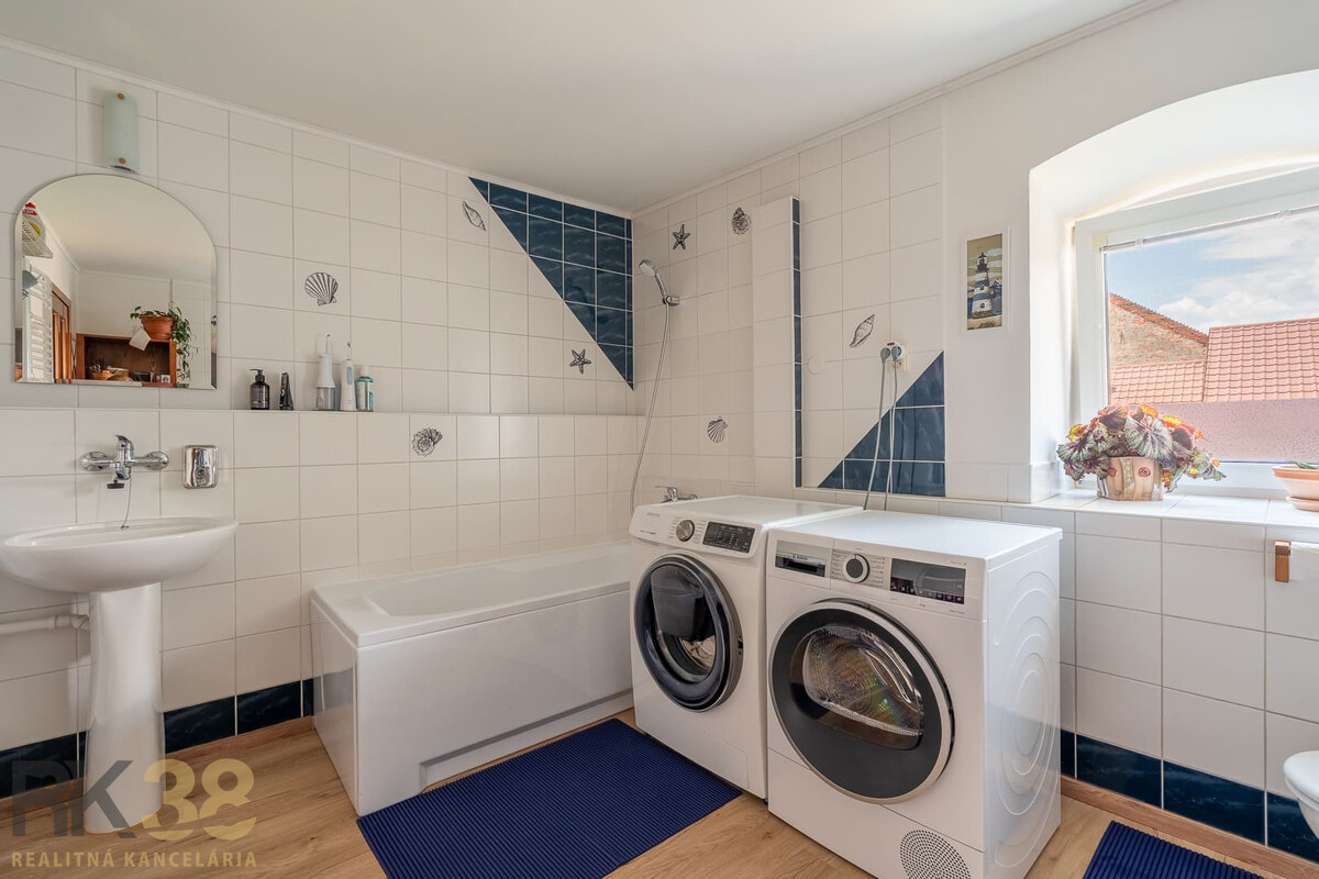 Výnimočný rodinný dom s investičným potenciálom — foto 8