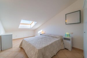 Dvojpodlažný 4-izbový apartmán len pár minút od pláží, Sardínia — foto 7