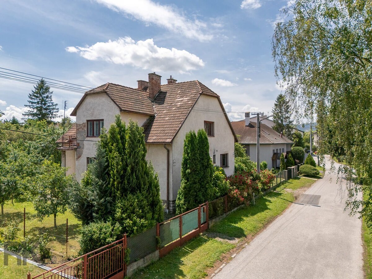 Rodinné bývanie s veľkým pozemkom a potenciálom ďalšej výstavby — foto 2