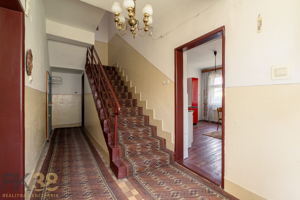 Rodinné bývanie s veľkým pozemkom a potenciálom ďalšej výstavby — foto 5