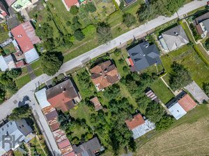 Rodinné bývanie s veľkým pozemkom a potenciálom ďalšej výstavby — foto 13