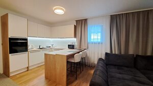 Lukratívny a priestranný 2-izbový apartmán v Mlynici na prenájom — foto 2
