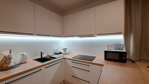 Lukratívny a priestranný 2-izbový apartmán v Mlynici na prenájom — foto 4