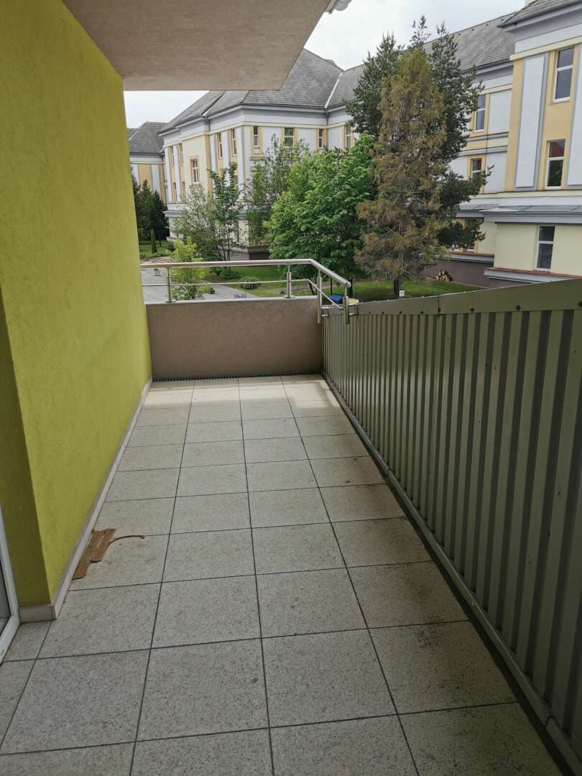 Veľmi pekný 2-izbový byt s terasou v širšom centre Popradu na prenájom — foto 10