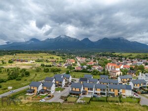 Moderná 4-izbová nehnuteľnosť pod Tatrami s terasou a dvorom — foto 1
