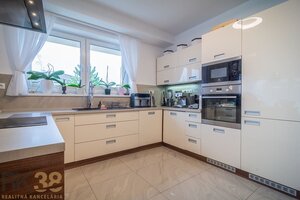 Nadčasový 5-izbový rodinný dom vo Veľkom Slavkove — foto 11