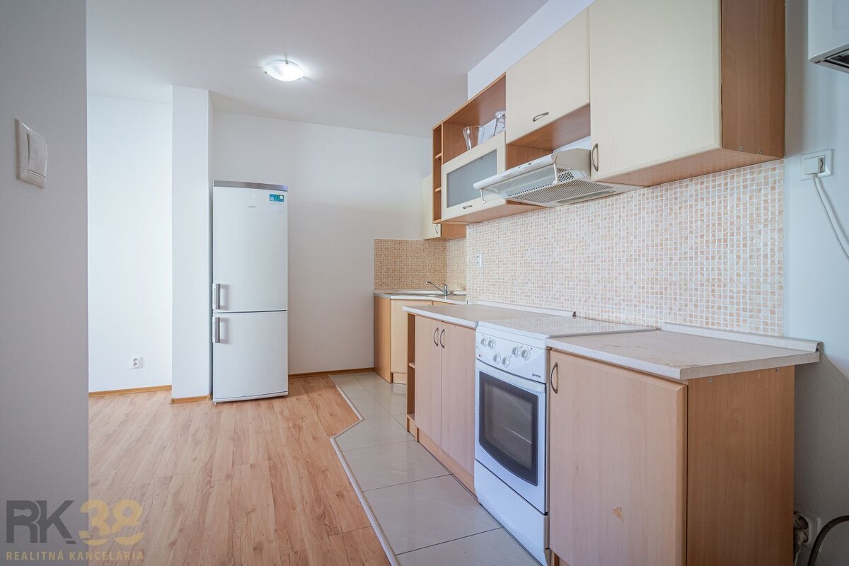 PREDAJ: 2-izbový byt s balkónom v novšej tehlovej bytovke — foto 3