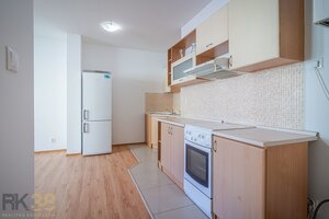 PREDAJ: 2-izbový byt s balkónom v novšej tehlovej bytovke — foto 3