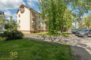 Exkluzívny 3-izbový podkrovný byt s krbom a balkónom — foto 19