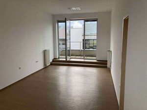 Prenájom kancelárie na námestí v Poprade — foto 9
