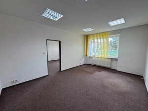 Prenájom kancelárskych priestorov v areáli na Hraničnej ulici, Poprad — foto 3